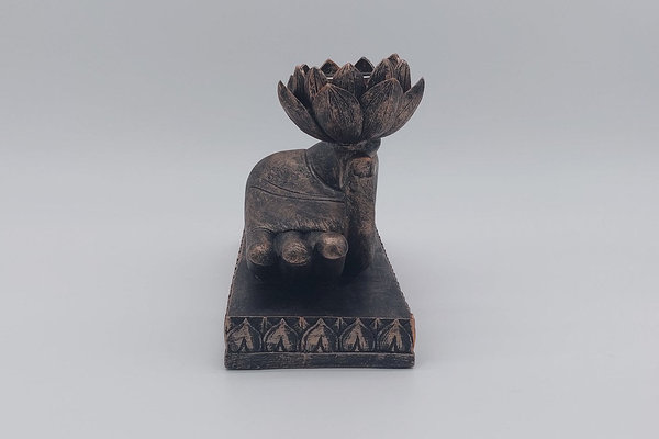 Buddha Hand mit Teelichthalter aus Polyresin, ca. 32 cm