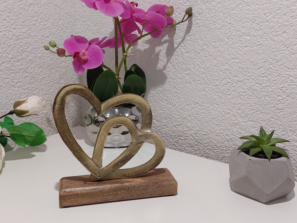 Herz auf Mangoholz Sockel aus Metall Gold, 18 cm