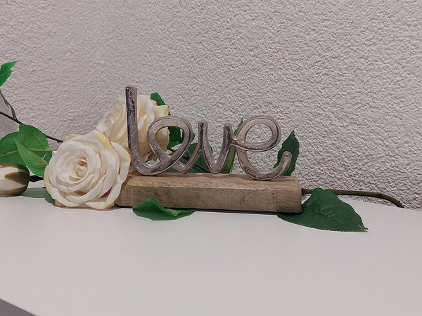 Aufsteller Schriftzug Love aus Metall auf Mangoholz Sockel