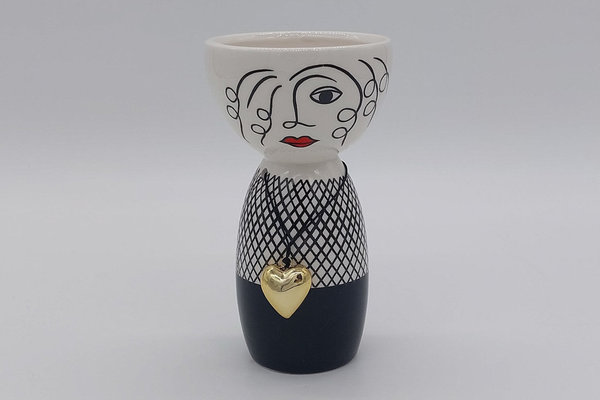 Vase Frau mit Herz Anhänger aus Keramik Schwarz, weiß kariert