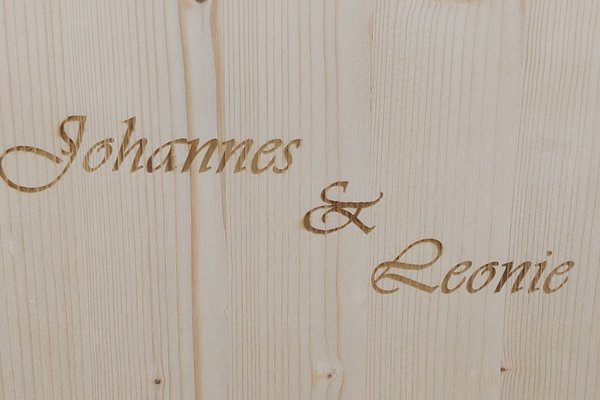 Personalisiertes Holzschild zur Hochzeit